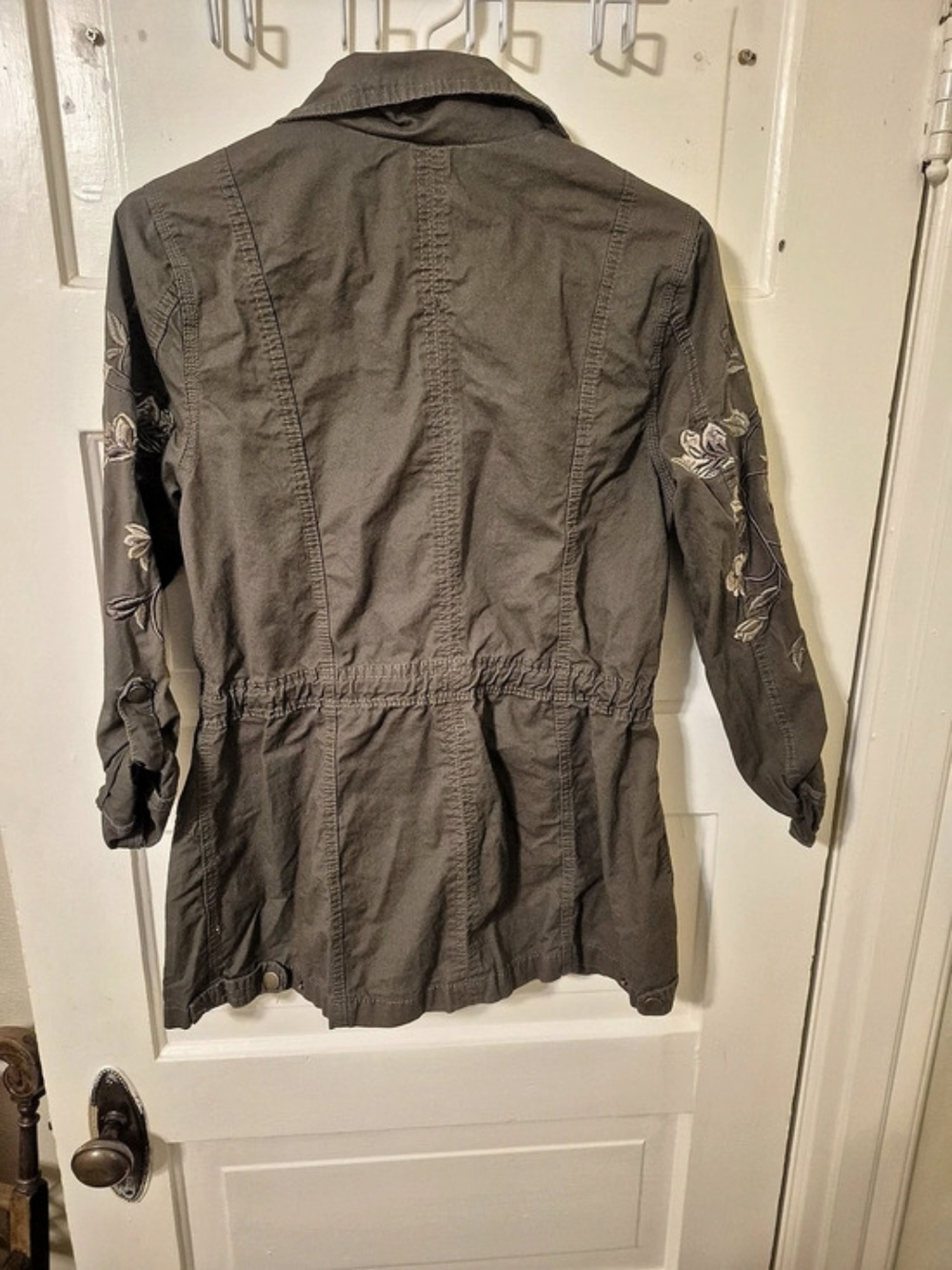 Ashley By 26 International Embroidered Utility Jacket Olive M 18.5” PTP - Picture 6 of 10